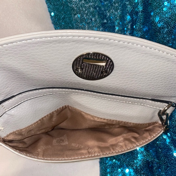 Anne Klein clutch bag with silver chain new with no tag. - Picture 9 of 12